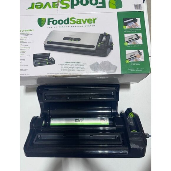 Foodsaver Vacuum Sealing System With Handheld Sealer FM3941 - Picture 3 of 3